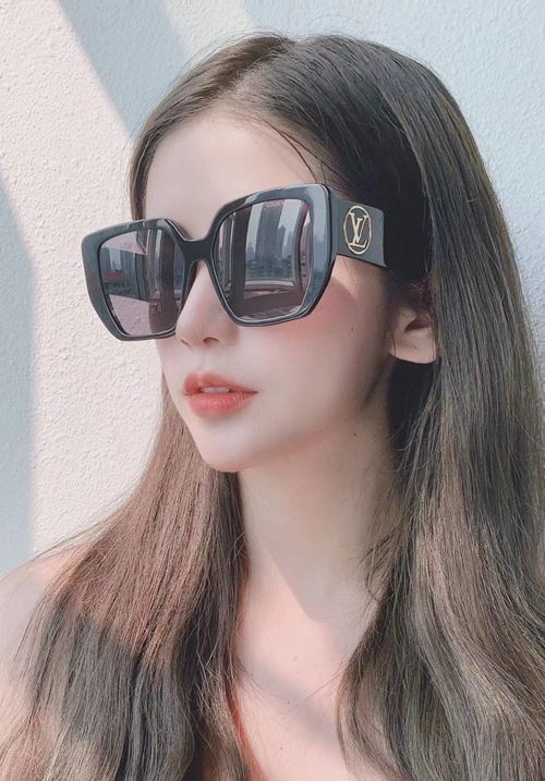 ルイヴィトンサングラス正面デザイン